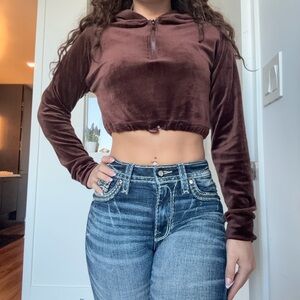 Cropped Velvet Brown sweater!